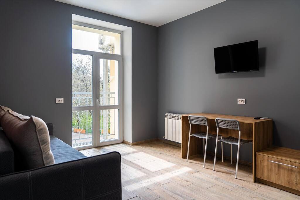 Apartment In The Heart Of Chernigov Ngoại thất bức ảnh