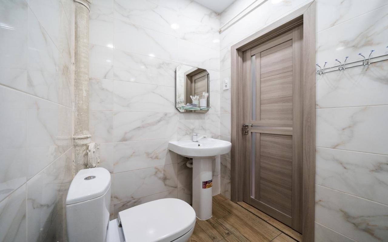 Apartment In The Heart Of Chernigov Ngoại thất bức ảnh